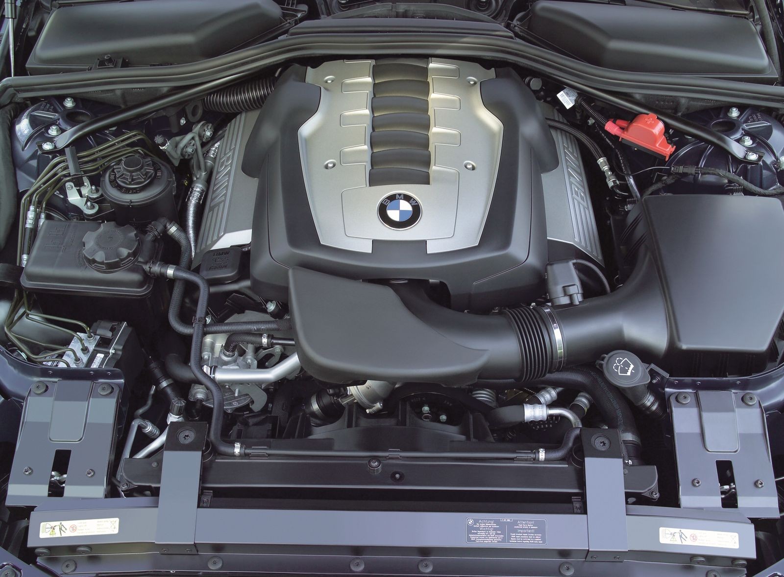 Двигатели BMW 6 серии, E24, E63, E64, F13, F12, F06 и их рестайлинг модели, технические характеристики моторов, распространенность и надежность