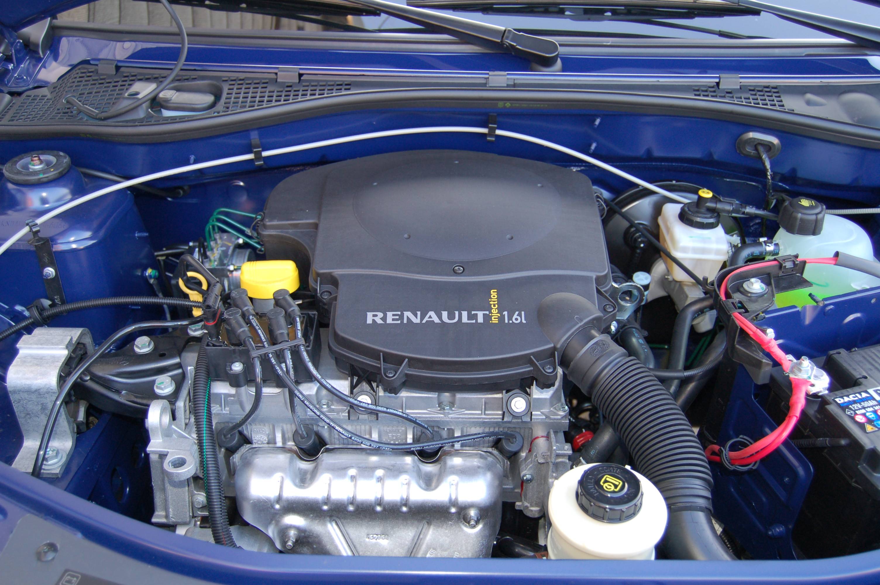 На отечественный рынок автомобили Renault Logan и Logan Stepway поступают исключительно с бензиновыми моторами Двигатели позаимствованы с других моделей Рено Машины, которые предназначены для других рынков, могут похвалиться более широким разнообразием си