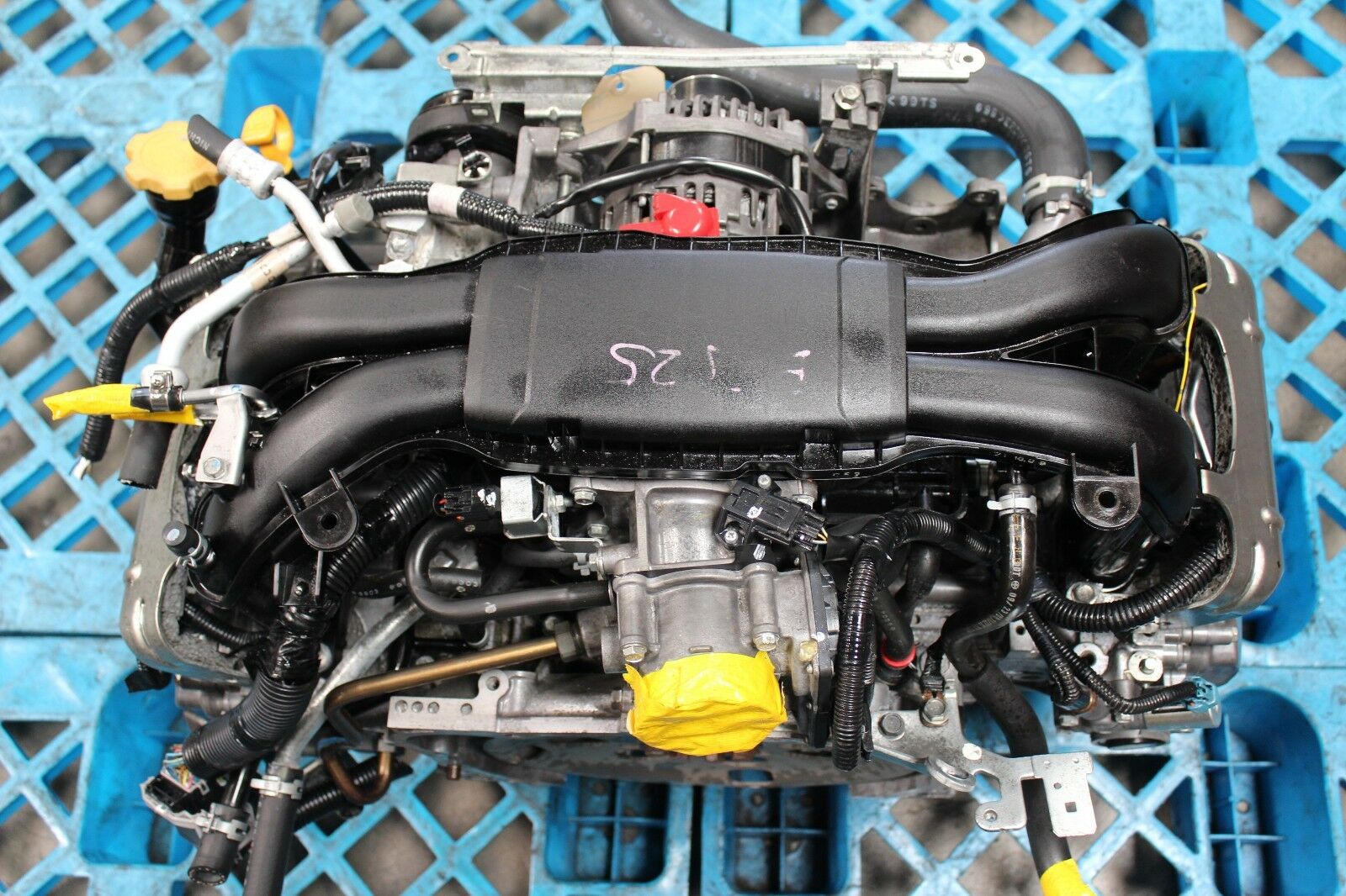 Купить мотор субару. Subaru ej253. Двигатель ej253 Subaru. Мотор ej25. Двигатель Субару ej25.