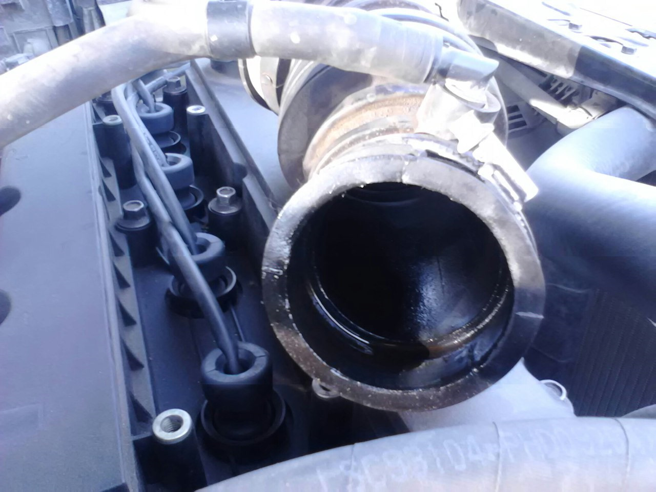 Почему появилось масло в воздушном фильтре на 16 клапанной ваз-2112: причины и ремонт