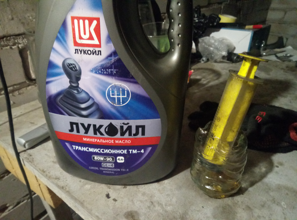 Какое заливать масло в ваз 2109, когда менять, какое заливать, как заливать