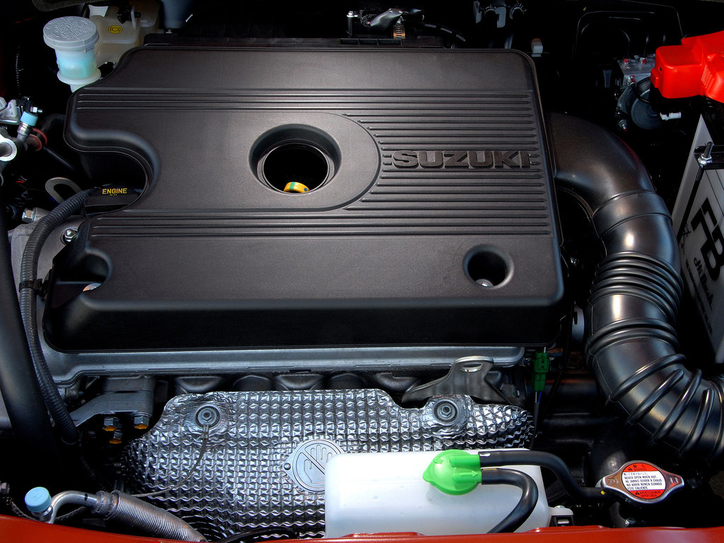 Мотор Suzuki M15A – это 16-ти клапанный рядный агрегат с мощностью от 99 до 113 лошадиных сил Первый автомобиль Судзуки с таким мотором сошел с конвейера в 2001 году